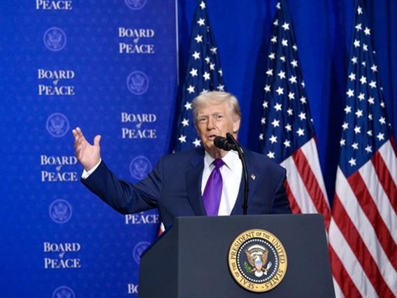 САД привремено ги укинаа санкциите за дел од иранската нафта, Трамп најави намалување на воените операции 