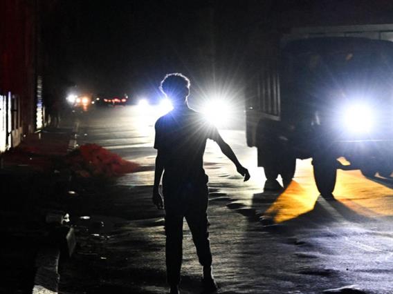 Куба во мрак: Започна бавното закрепнување на системот по седмиот целосен колапс на енергетската мрежа