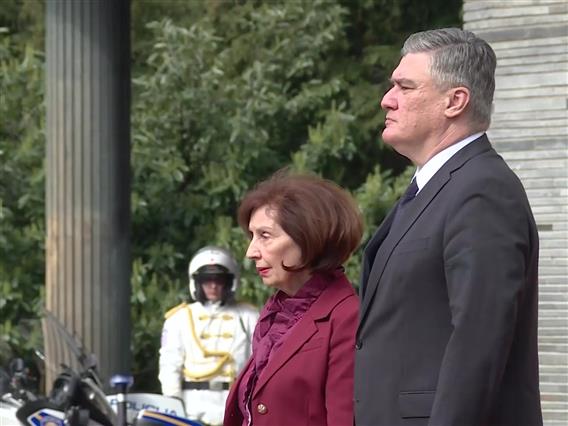 Средба Сиљановска Давкова – Миланковиќ: Патот на Македонија кон ЕУ предолго трае