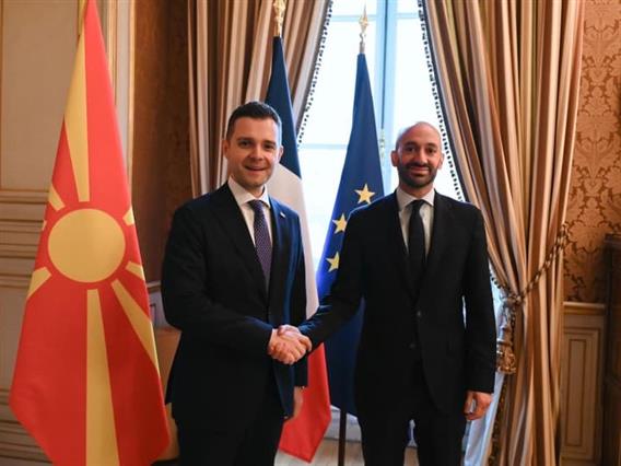 Средба Муцунски-Адад во Париз