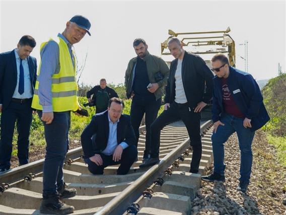 Николоски: Проектот Градски воз напредува одлично