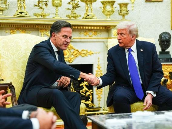 Руте во Вашингтон во обид да го спречи излегувањето на САД од НАТО 