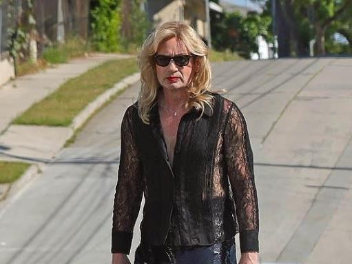 Видео: Голема трансформација на актерската легенда Дејвид Духовни за потребите на филмот „Сапунска кутија“