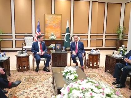 Преговори САД - Итан во Пакистан-Ќе се стави ли крај на неизвесноста на Блискиот исток?