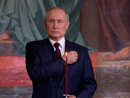 Путин и Зеленски на велигденски литургии во Москва и Киев