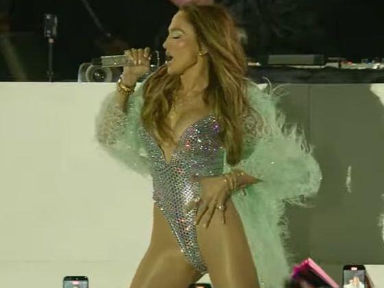 Видео: „Жешката“ Џеј Ло во секси стајлинг на бината