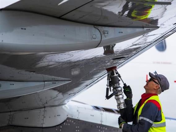 Европа подготвува кризен план поради можен недостиг на керозин