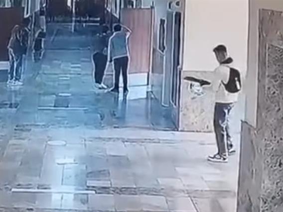 Турција блокира профили и приведе 162 лица поради објави поврзани со масакрите во училиштата