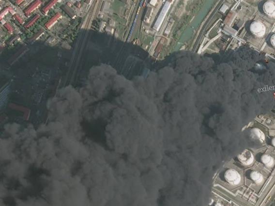 Голем пожар на нафтен терминал во рускиот регион Краснодар (ВИДЕО)