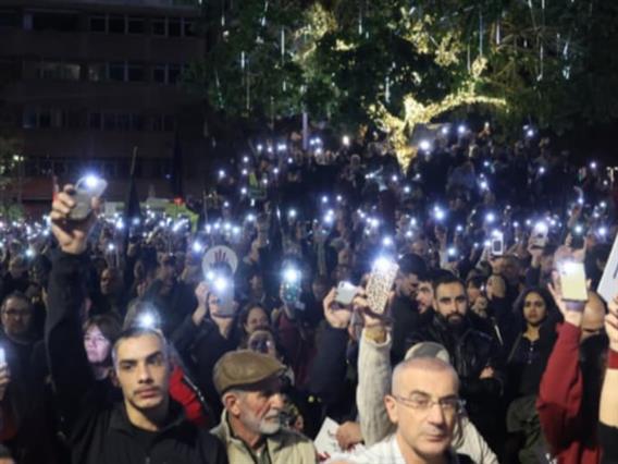 Израелците на протест против Нетанјаху: Сѐ не треба да се решава со војна, доста е 