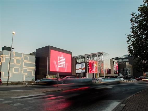 МВР: Лажни се дојавите за поставени бомби во трговски центри во Скопје