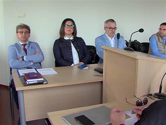 Во судница се читаа пораките меѓу Димитровска и ревизорот кој полагаше во нејзино име