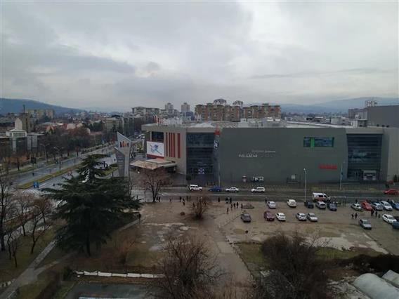 МВР: Лажна е дојавата за поставени бомби во трговски центар во Скопје