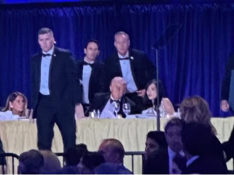 Трамп требало да биде мета на нападот во Вашингтон, напаѓачот објавил манифест пред да нападне