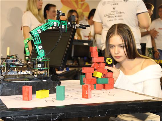 Заврши четиринаесеттиот RoboMac 2026