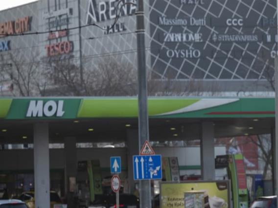 ЕУ поведе постапка против Унгарија и Словачка за продавање поскапи горива на странците 