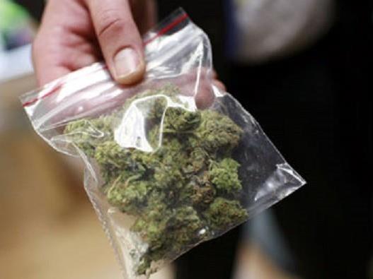 Марихуана и амфетамин пронајдени во дом на скопјанец, поведена истрага