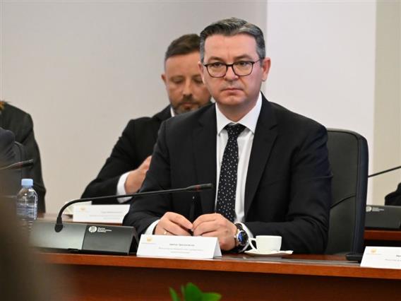 Трипуновски: Исполнето уште едно ветување, објавени се 5 јавни повици за давање под закуп на земјоделско земјиште над 3 хектари
