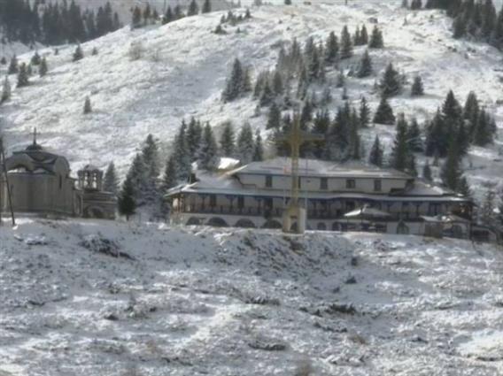 Најстудено на Попова Шапка, најмногу дожд наврнал во Берово