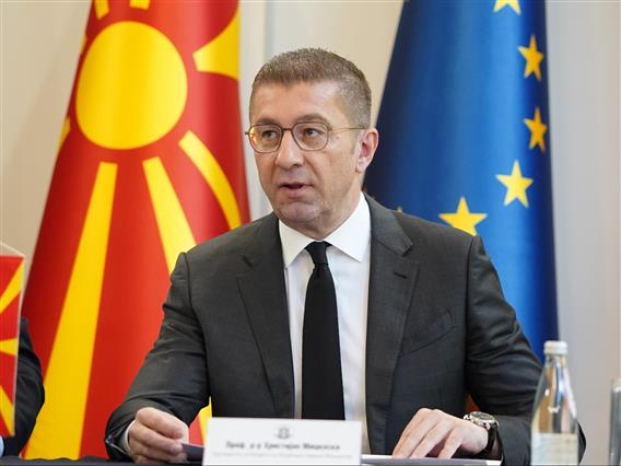 Мицкоски со Првомајска честитка: Нема иднина без луѓе што вложуваат, градат и веруваат 