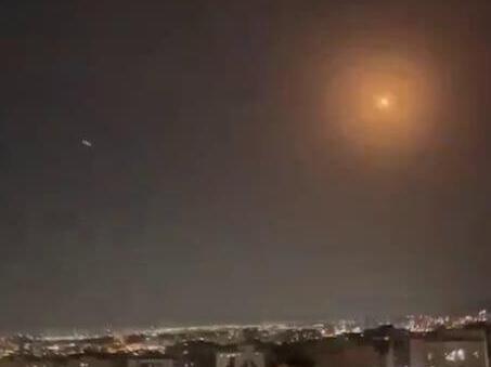 Американците ги нападнаа иранските пристаништа, експлозии над Техеран (ВИДЕО)