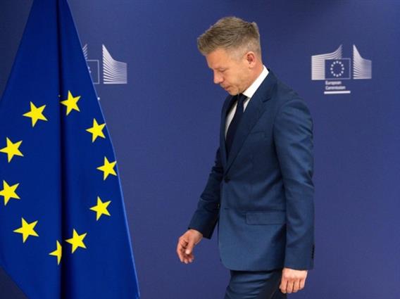 Зетото на идниот унгарски премиер Маѓер се повлече од министерската функција