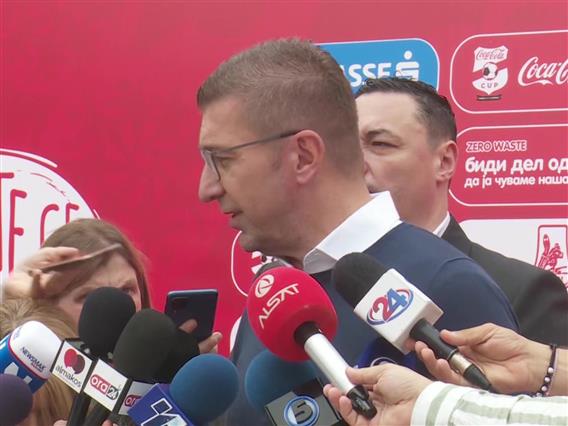 Мицкоски нема големи очекувања од новата бугарска влада, го покани Радев да ја посети Македонија 