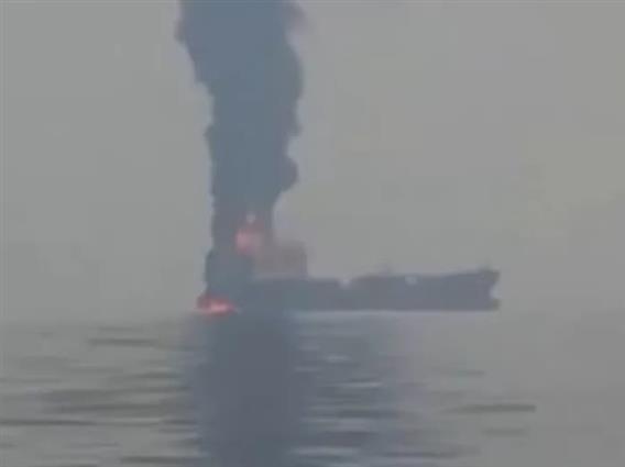 Американците онеспособиле три ирански танкери во Оманскиот залив (ВИДЕО)