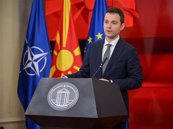 Муцунски: Искрени честитки до граѓаните на Србија