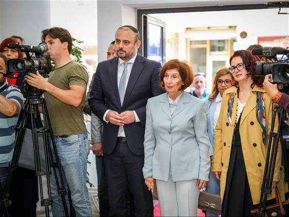 Сиљановска-Давкова на отворањето на Народната канцеларија: Ова е почеток на поотворена и подиректна комуникација со граѓаните
