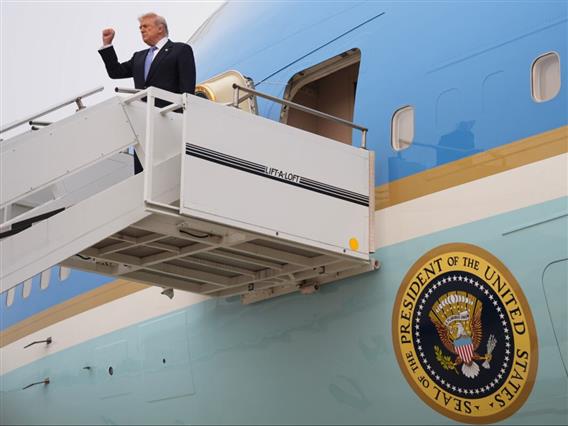 Трамп си замина од Кина со пофалби, Пекинг со предупредувања 