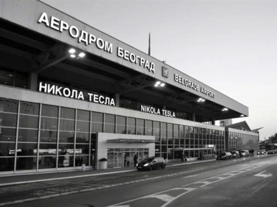 Авион од Хургада изврши итно слетување на аеродромот во Белград