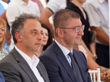 Мицкоски и Алиу на средба со здруженијата за Предлог-законот за заштита од употреба на производи од тутун или сродни производи