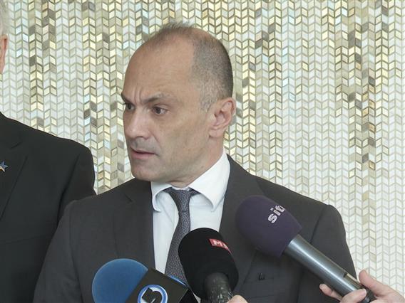 Филипче тврди дека власта сее страв кај граѓаните за уставните измени