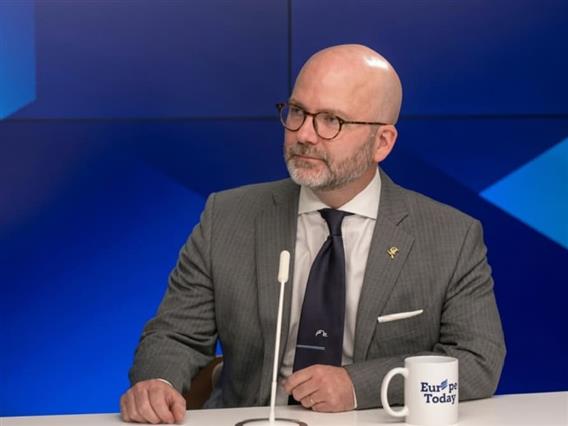 Шведски европарламентарец: Почна ерата на депортирање на мигрантите (ВИДЕО)