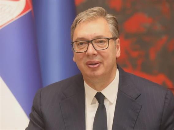 Вучиќ во Тиват: Се надеваме на измена на правилата за влез во ЕУ 