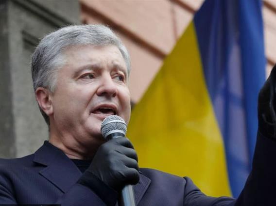 И Порошенко се откажа од орденот, што го добил од Полска- повика на смирување на тензиите 