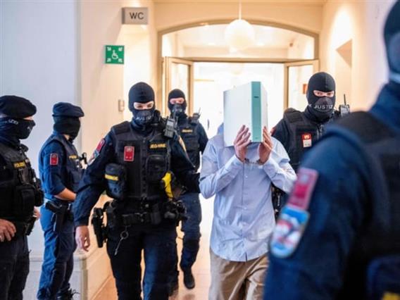 Менторот на гостиварецот, кој планираше атентат врз Тејлор Свифт во Виена, треба да биде егзекутиран 