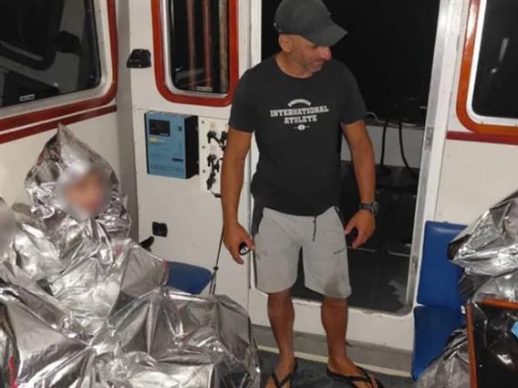 Драма во Јадранот во близина на Чањ: Две жени и четири деца се заглавија меѓу карпите 