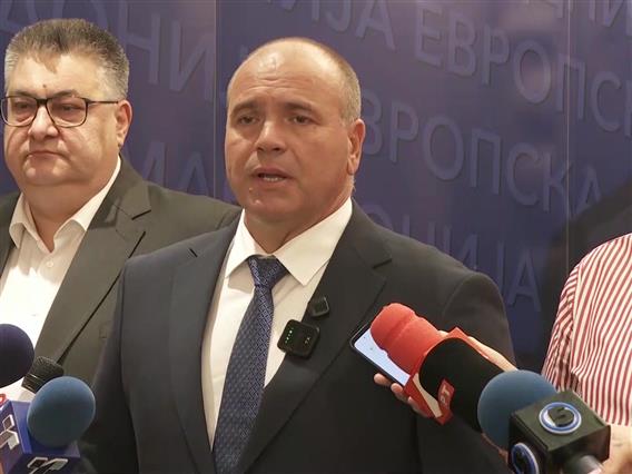 Максим Димитриевски тврди дека нема разговори за смена на ресорот правда со земјоделие