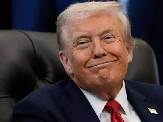 Меѓународен аеродром во САД го доби името Доналд Трамп (ВИДЕО)