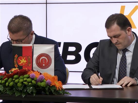 Пратеничката група на ВМРО-ДПМНЕ порасна на 59: Партијата на Турците влегува во власта со министерско место