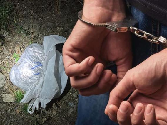 Косовски државјанин со возило влечеше цариник на Блаце и побегна – уапсен е во Скопје