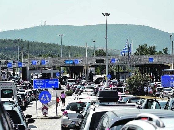 Од утрово штрајк на грчките цариници- затворени се граничните премини 