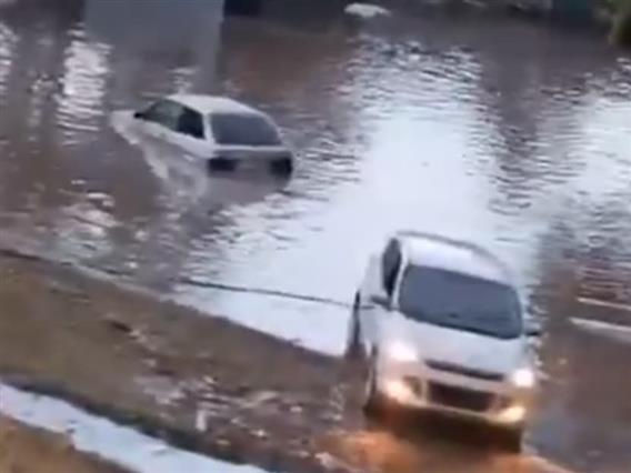 Вонредна состојба во руски град по силното невреме- загина едно лице (ВИДЕО)