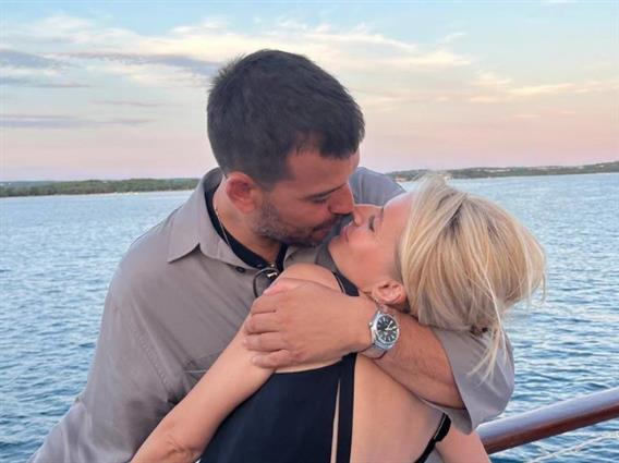 Анѓелка Стевиќ Жугиќ објави 20 романтични фотографии со сопругот: „На моето момче му е роденден“