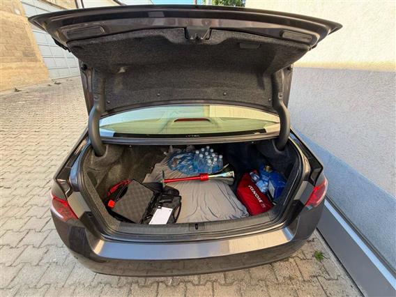 Четворица под истрага, пукале со три пиштоли и пушка на семејна прослава