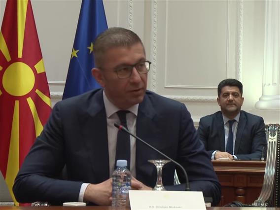 Во владата потпишани се  договорите за финансирање на изградбата на железничката делница Крива Паланка – Деве Баир