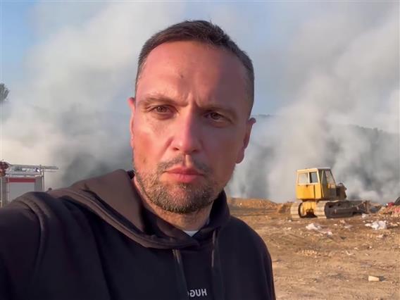 Од вчера гори депонијата во Крива Паланка, Митовски очекува пожарот да биде ставен под контрола до крајот на денот
