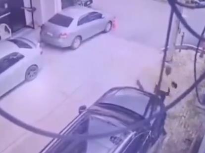 Видео: Поранешен тајландски пратеник уби локален функционер. „Не сакав да пукам во него.“